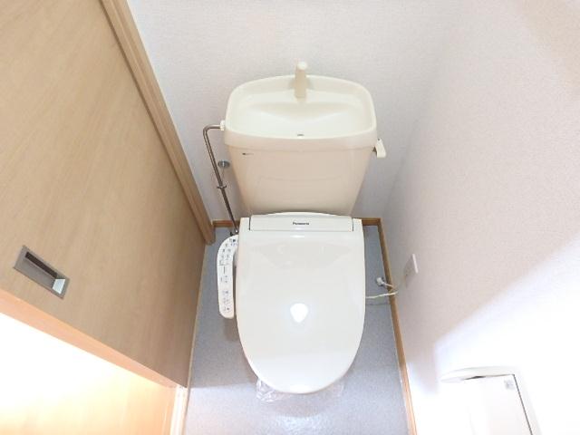 ����9