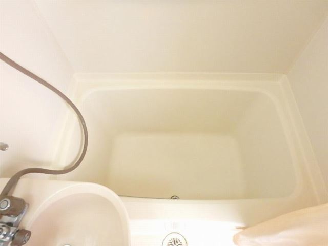 ����8