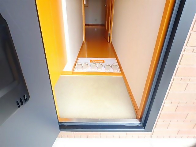 ����10