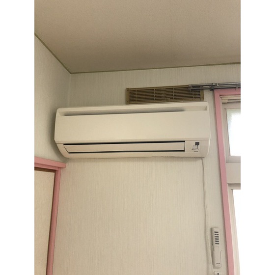 ����4