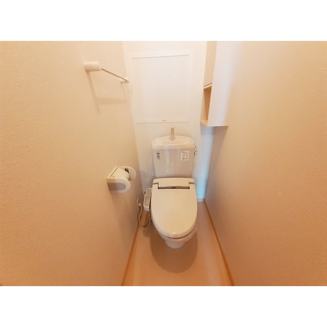 ����8