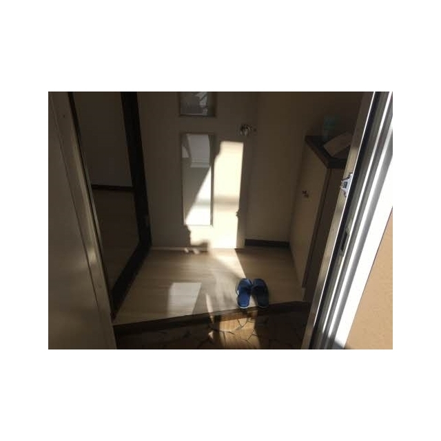 ����9