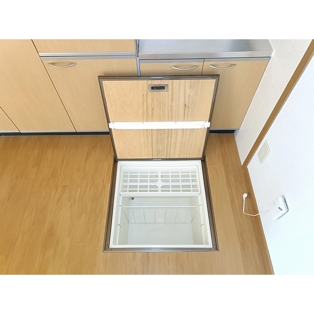 ����19