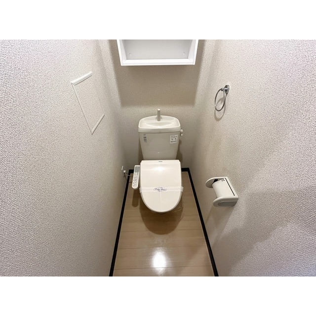 ����7