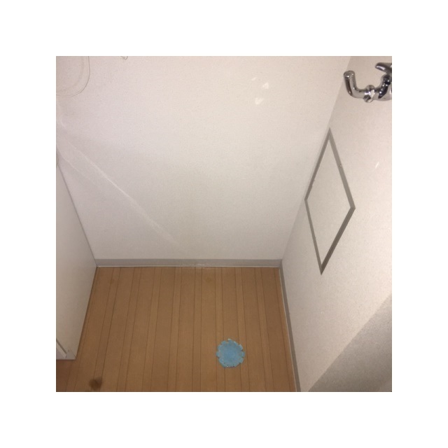 ����8
