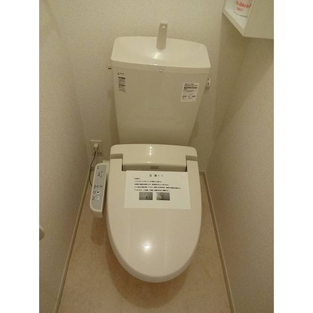 ����8