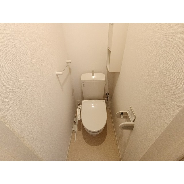 ����8