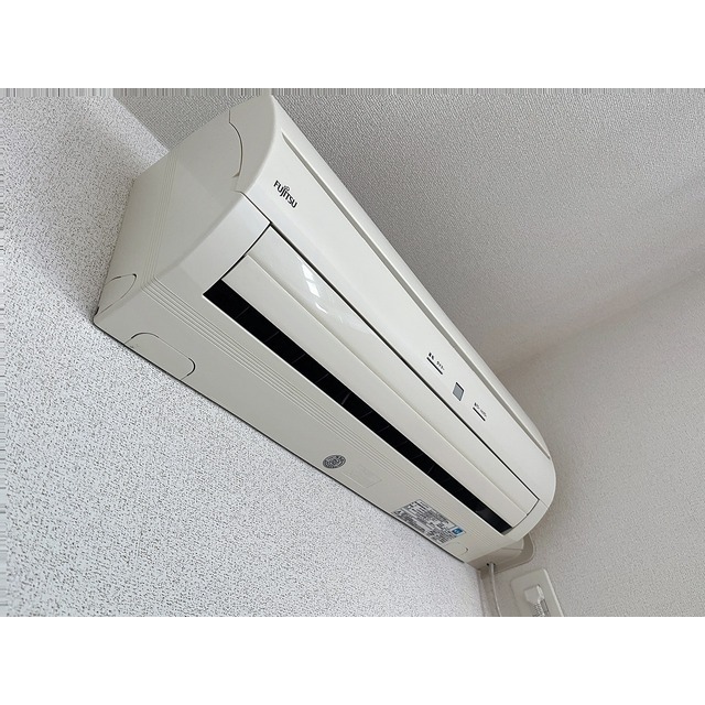 ����21