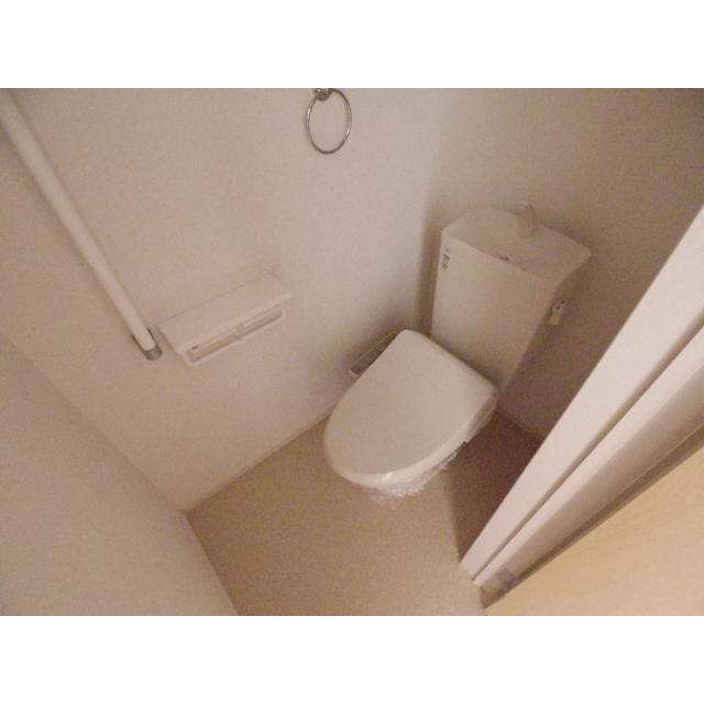 ����8