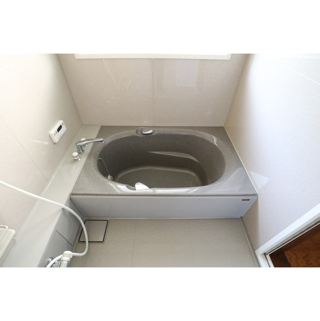 ����14
