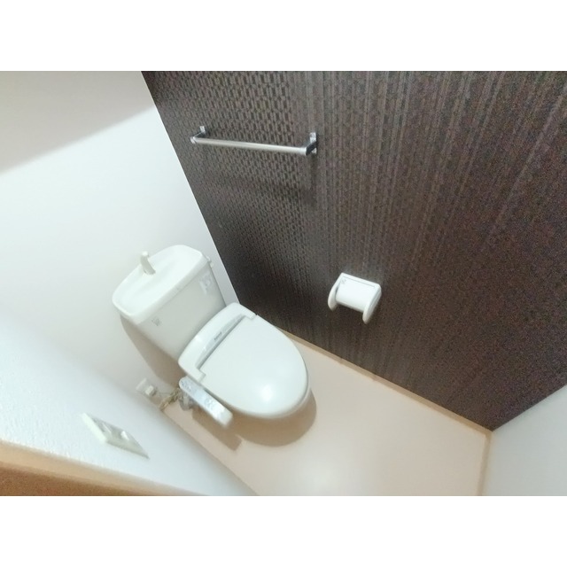 ����8