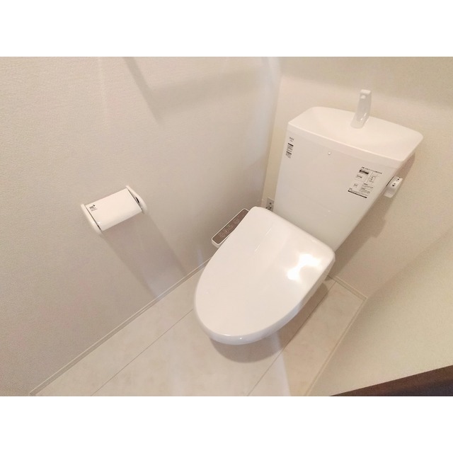 ����8