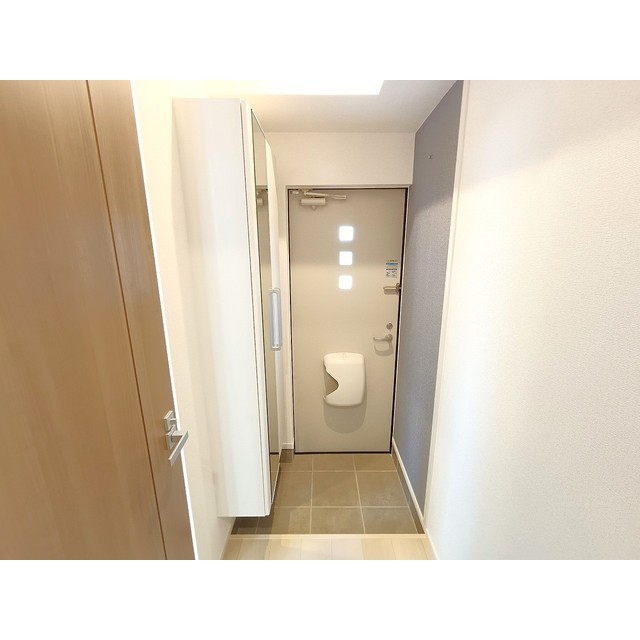 ����8