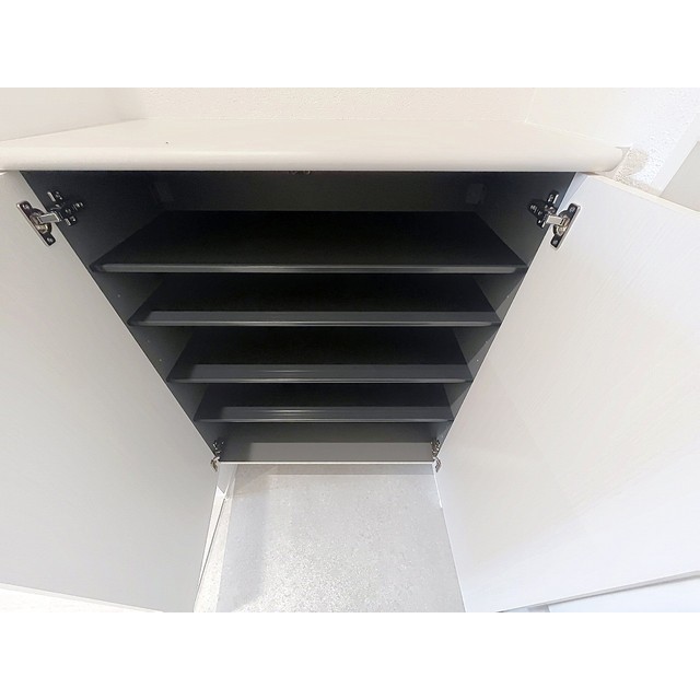 ����20