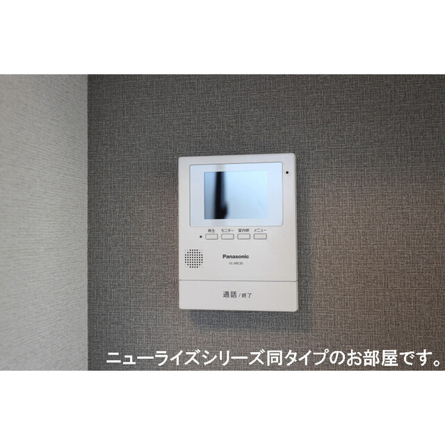 ����9