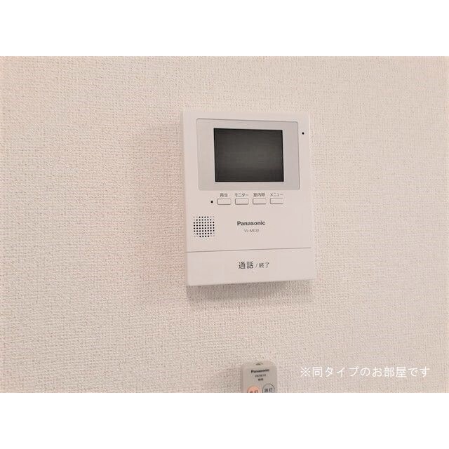 ����11
