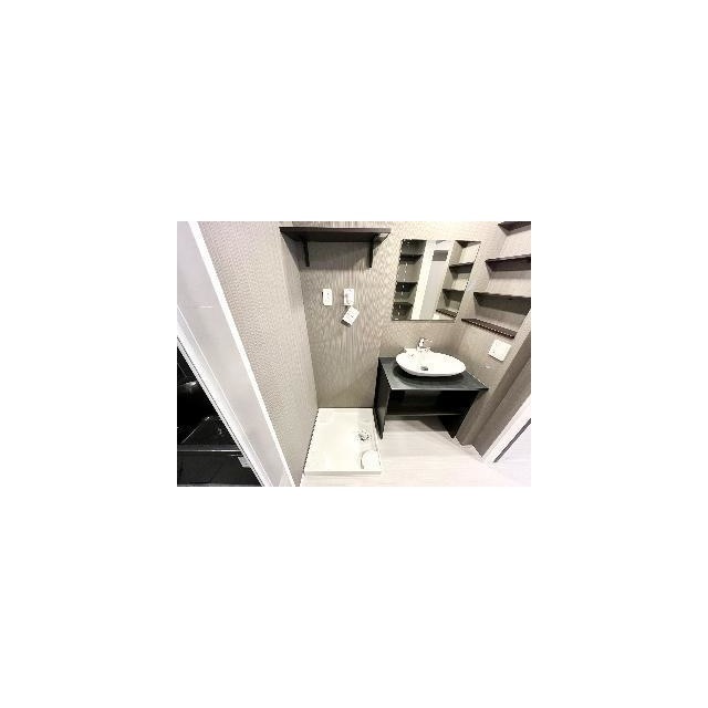 ����21
