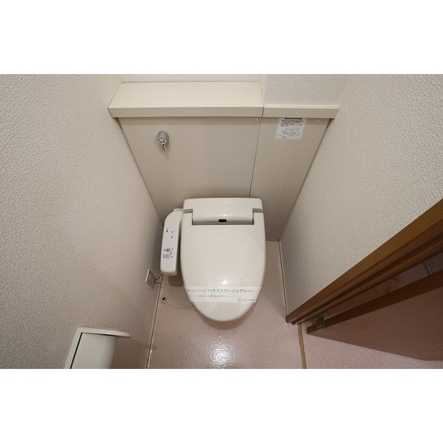 ����4