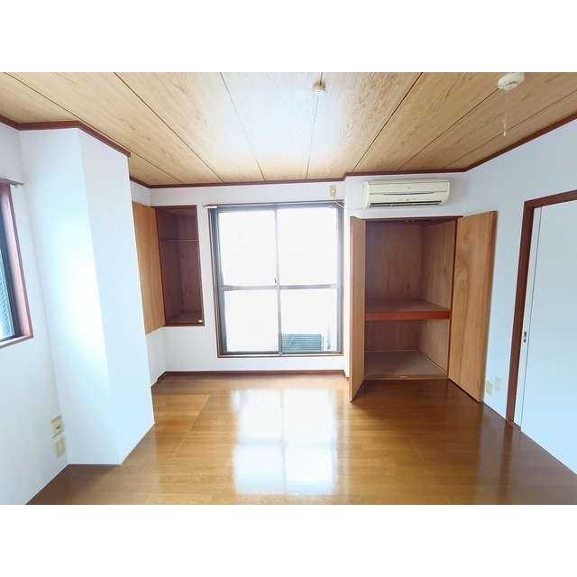 ����11