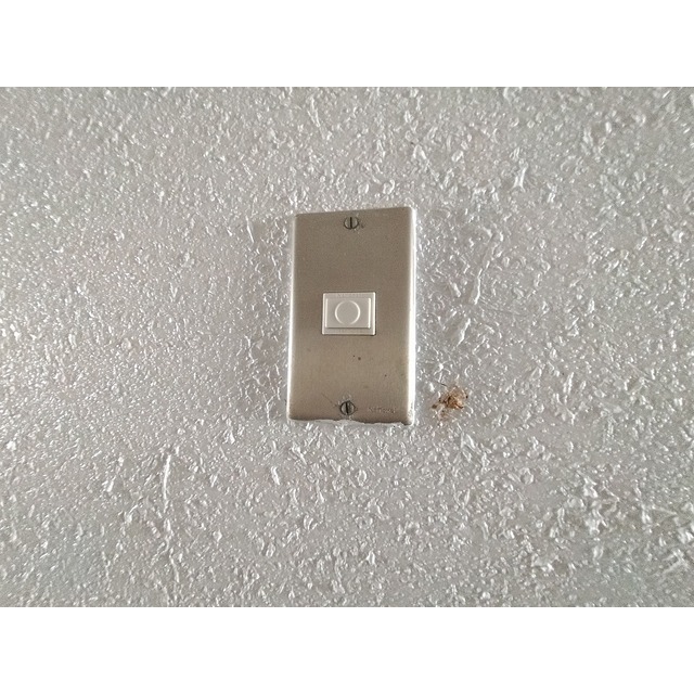 ����15