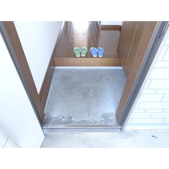 ����8