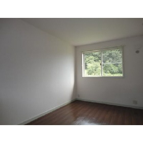 ����17