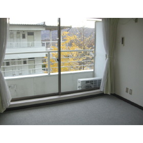 ����3