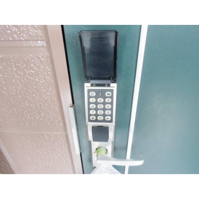 ����20