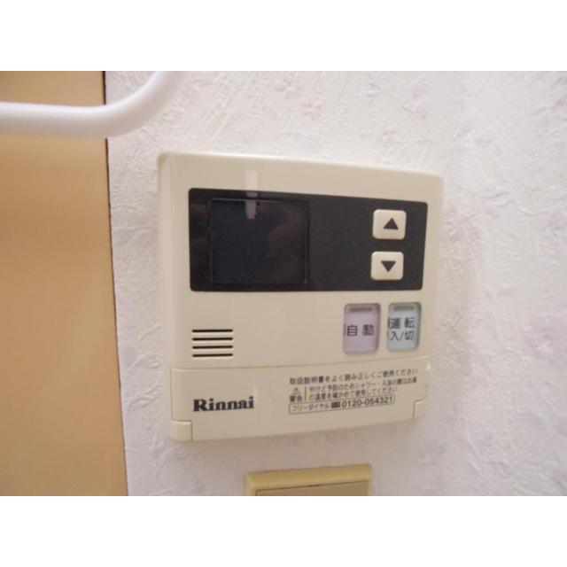 ����16