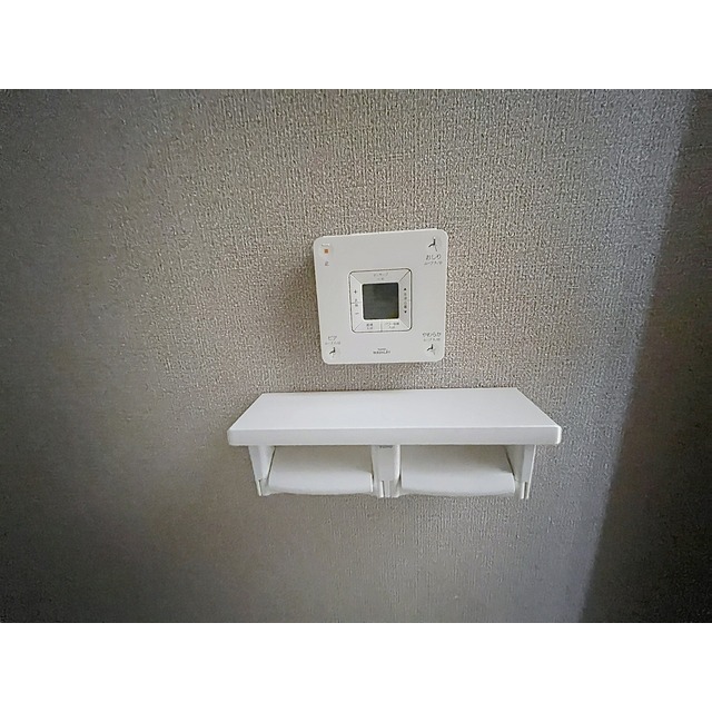����16