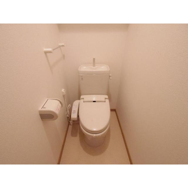 ����4