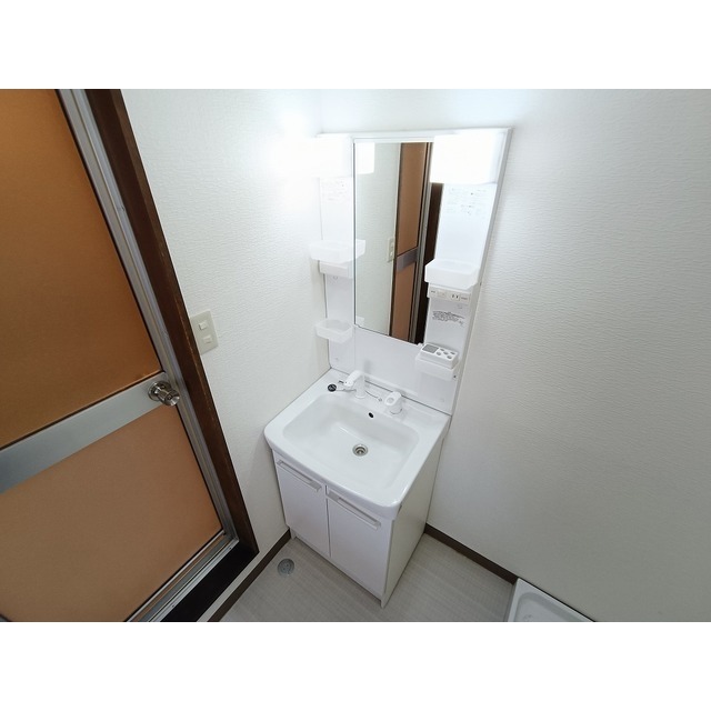 ����6