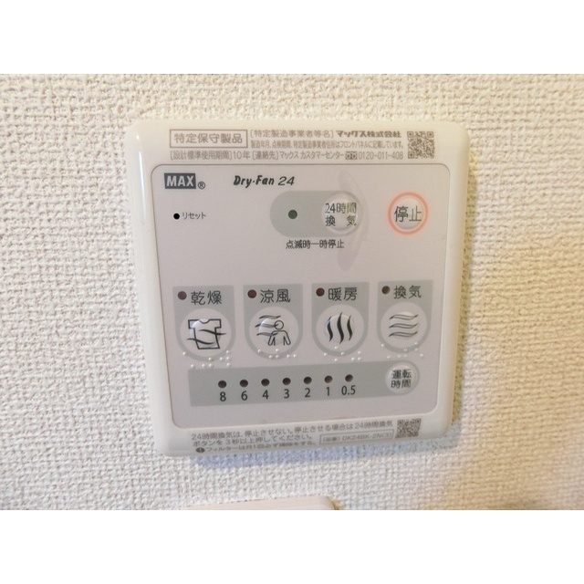 ����10
