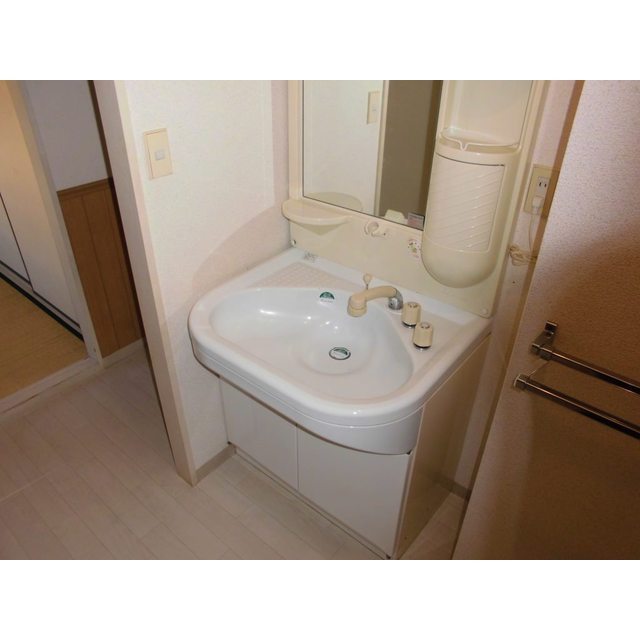 ����7