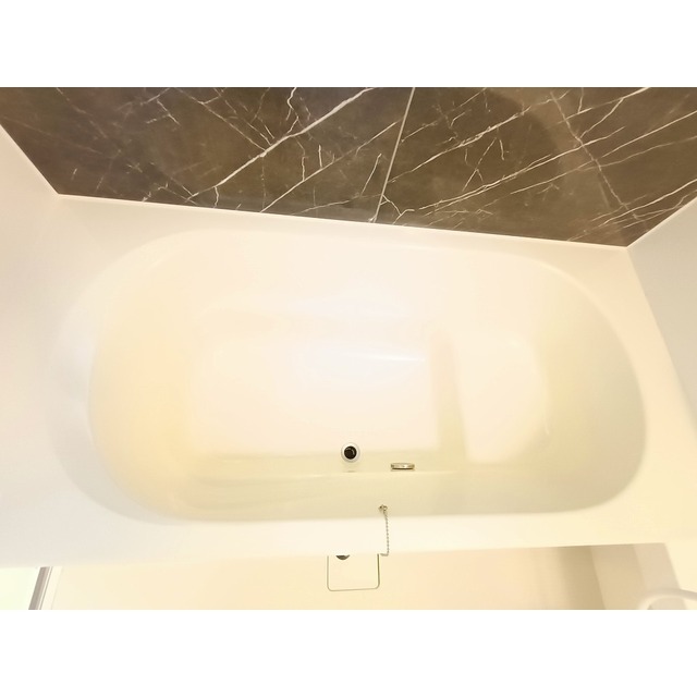 ����15