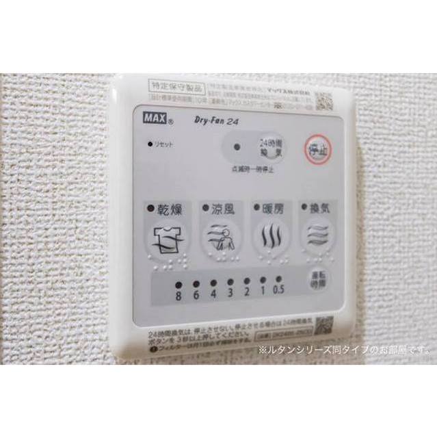 ����11