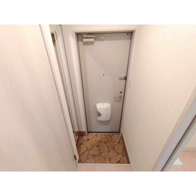 ����8