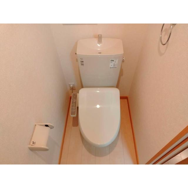 ����4