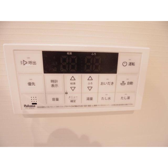 ����11