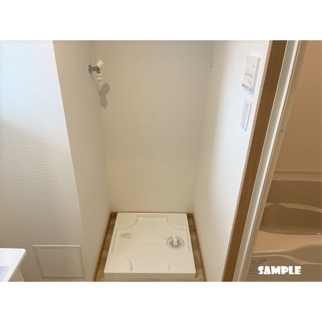 ����11