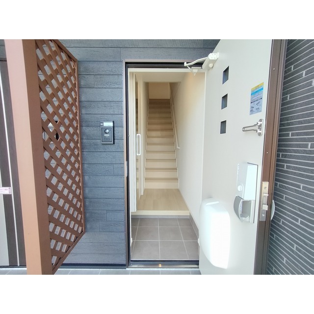 ����8