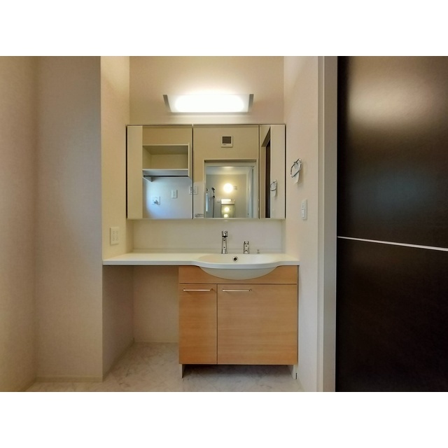 ����6