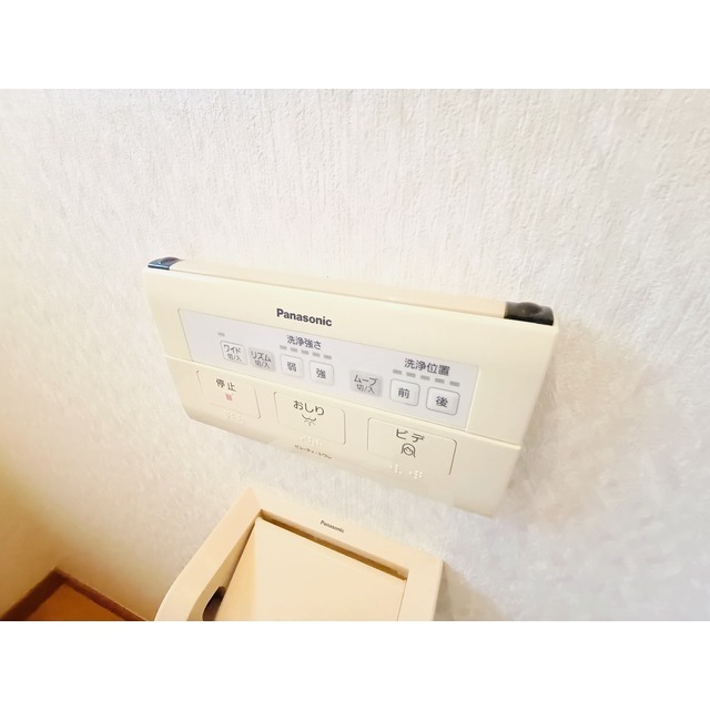 ����20