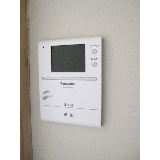 ����8