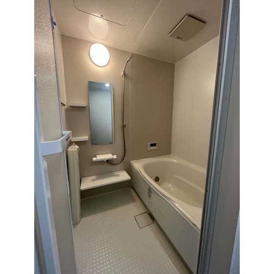 ����3
