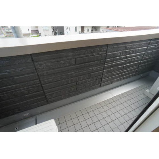 ����10