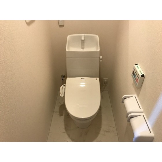 ����9