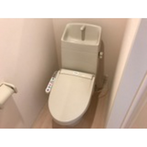 ����4