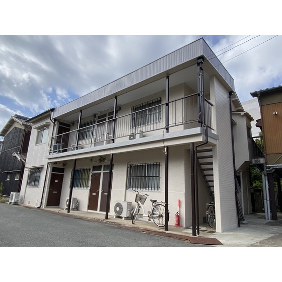 �R�z�{���@�y�R�w�i�k��8���j