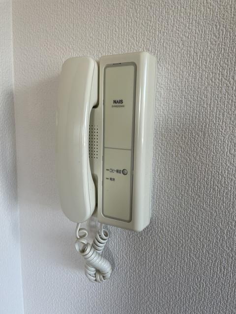 ����10
